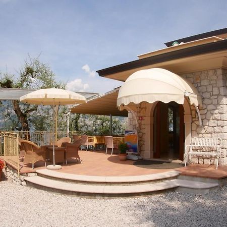 Residence Casa Maria Assenza di Brenzone Exteriör bild