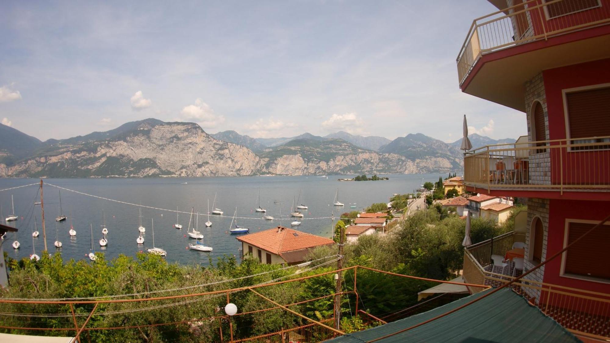 Residence Casa Maria Assenza di Brenzone Exteriör bild