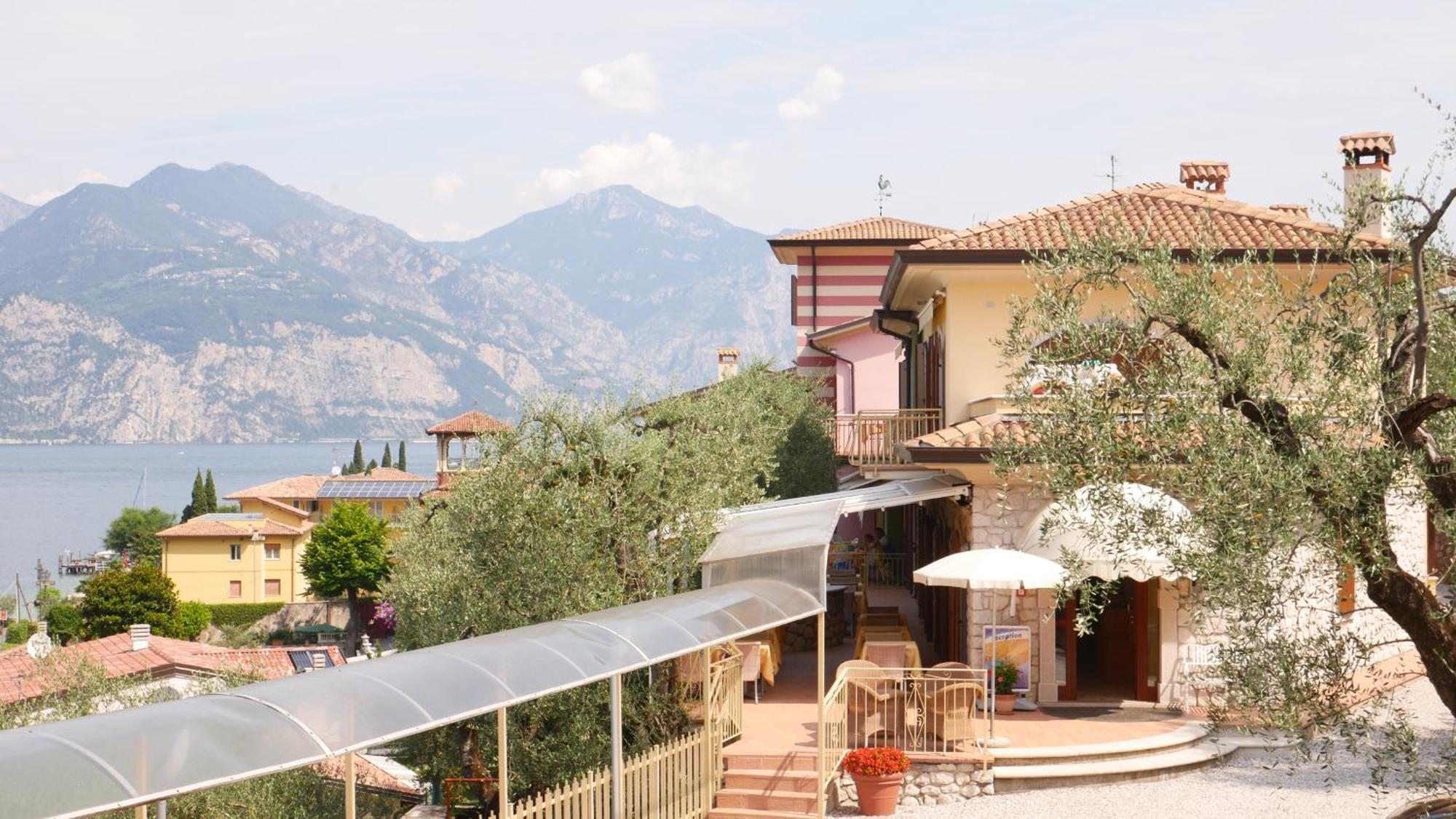 Residence Casa Maria Assenza di Brenzone Exteriör bild